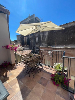 Delia’s Apartments Acireale
